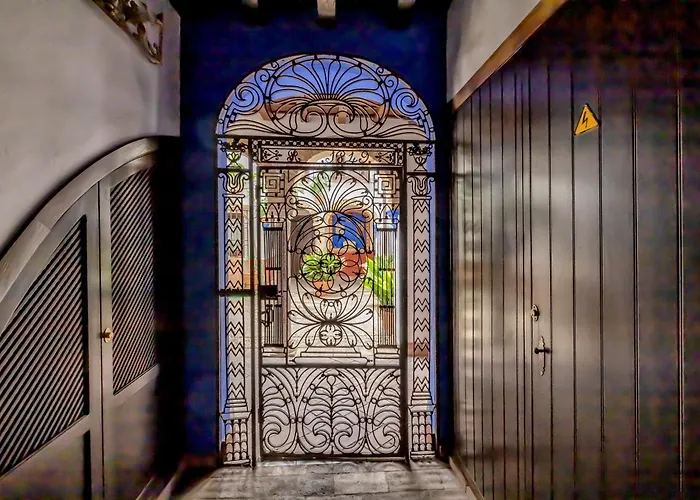 El Capricho De 1849 & Parking *