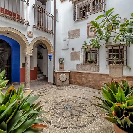 El Capricho De 1849 & Parking *